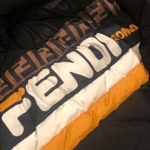 Fendi puffer jacket - Picture 4 of 4